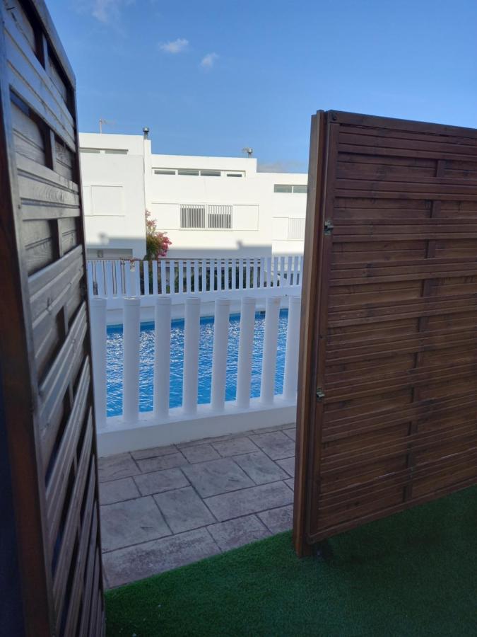 A Levante Conil- Solo Familias Y Parejas Кониль-де-ла-Фронтера Экстерьер фото